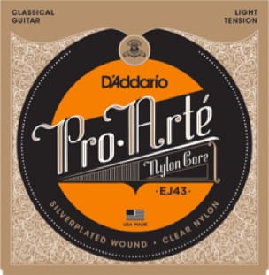 JEU de Cordes D'ADDARIO PRO ARTE - Light /Nylon Clair-Plaqué Argent